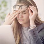 ¿Qué causa la migraña?