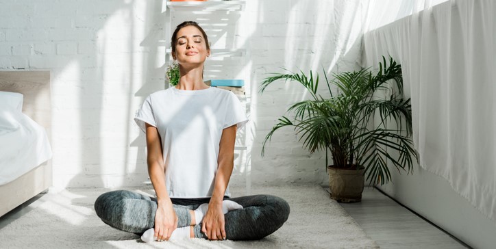 10 estiramientos de yoga para hacer a diario y tener más flexibilidad