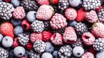 ¿Es bueno comer fruta congelada? Ventajas y desventajas de hacerlo