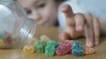 ¿Pueden los alimentos ultraprocesados afectar al cerebro infantil? Lo que dice la ciencia